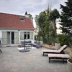 Belle Haan