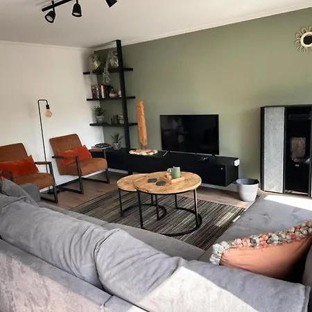 Belle Haan Де-Хаан